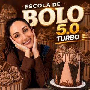 Marrara Bortoloti ensinando passo a passo confeitaria de bolos decorados no curso Escola de Bolos 5.0 Turbo