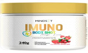 Imuno Body Shot preparado em água, reforçando a imunidade pela manhã